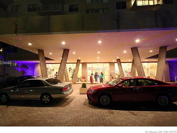 4th image of 250 174th St APT 2014