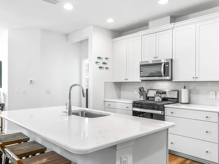 8678 Weekend Dr — Photo 14
