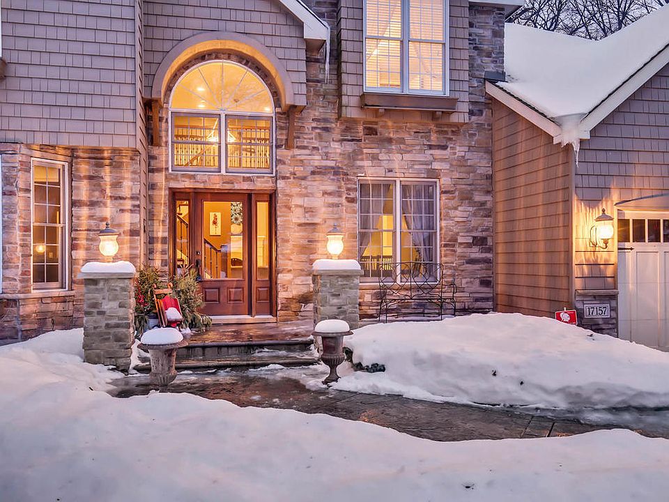 2nd image of 17157 New Market Dr
