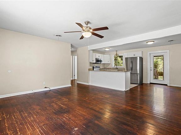 5th image of 1121 Stevens Ln