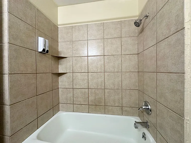 1505 S Ws Young Dr — Photo 24