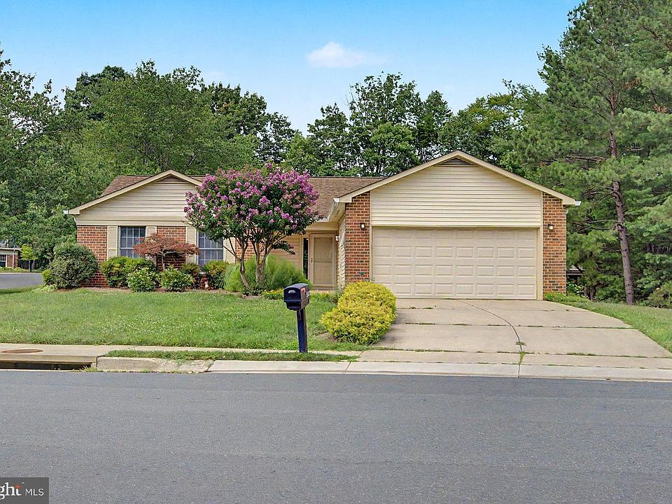 1st image of 804 Coxswain Way