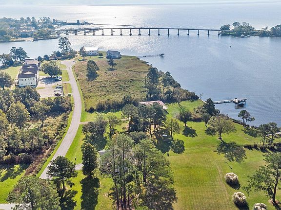 3rd image of 103 Crows Nest Street