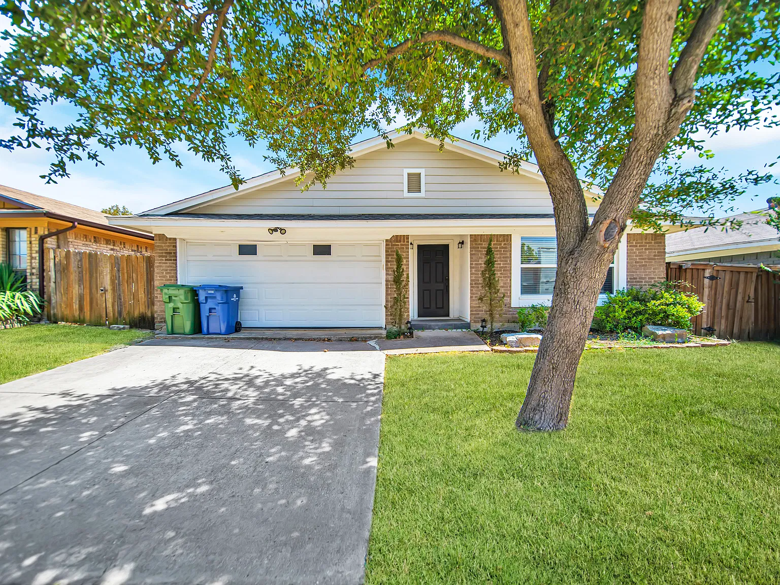 3 bed, 1583 sqft, $2,295 — Photo 1