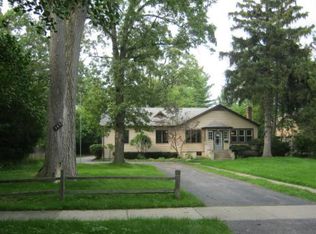 365 Adams Ave, Glencoe, IL 60022