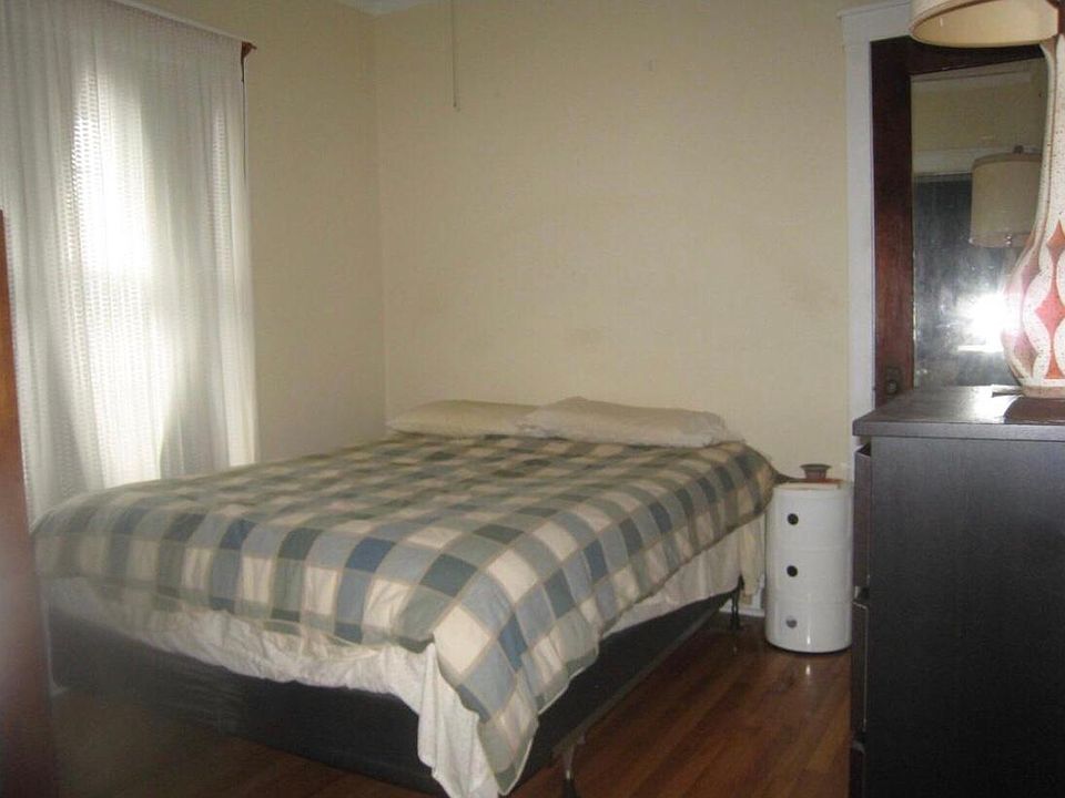 1st image of 3821 N Lawndale Ave
