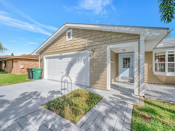 3rd image of 225 SE Ray Avenue