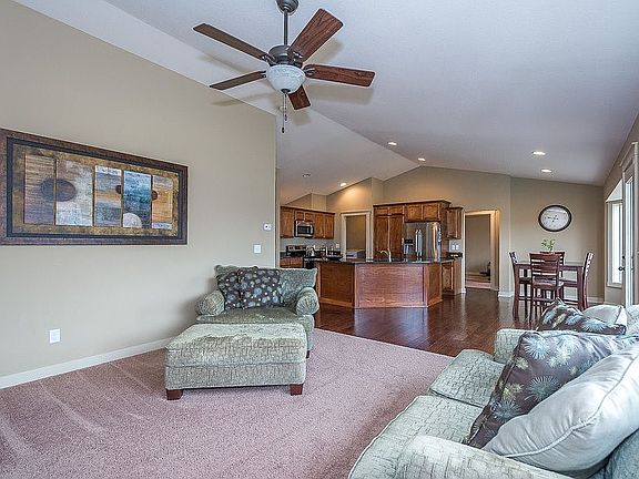 5th image of 1008 NW Abbie Dr