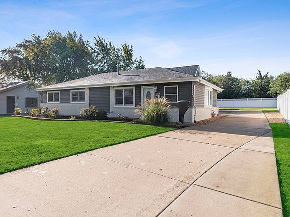 2nd image of 285 Kingman Ln