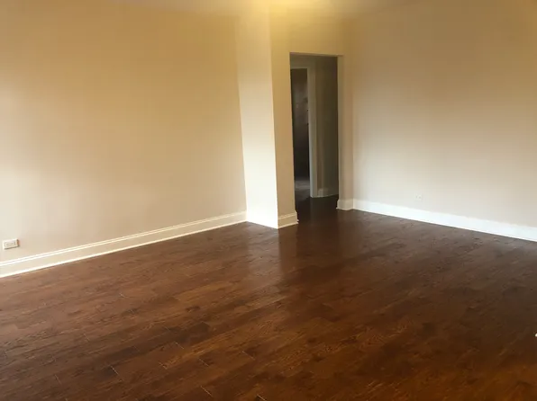 2607 Avenue O image 1 of 10