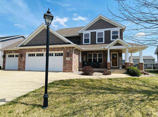 713 Drake Ln, Washington, IL 61571