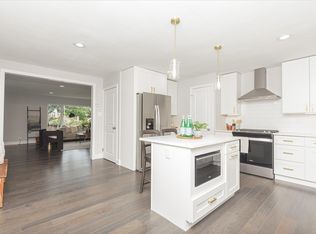 2450 Cecelia Ave, Saint Louis, MO 63144