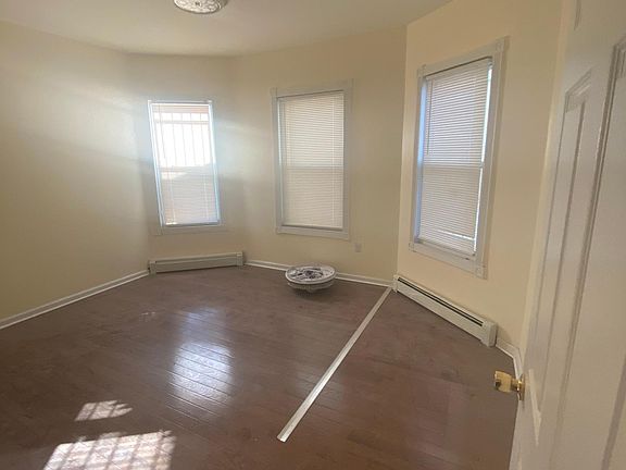 3rd image of 10129 113th St #1