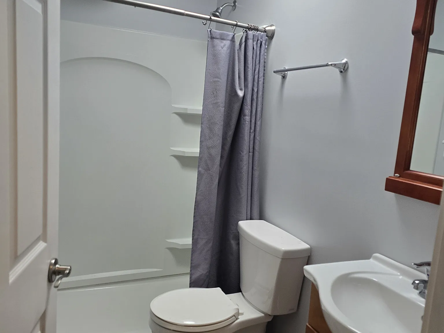 2 bed, 800 sqft, $1,750 — Photo 3