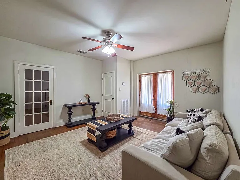 432 Washington St — Photo 4