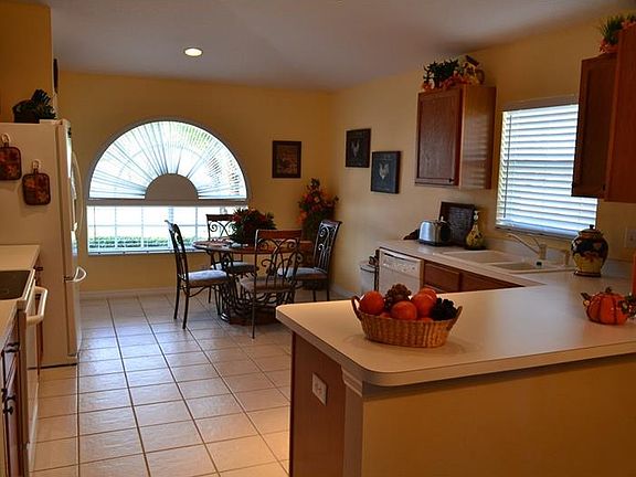 4th image of 25612 Bruford Blvd