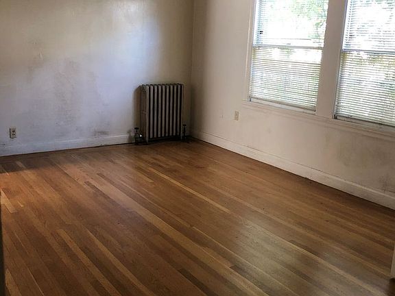 5th image of 2125 Hearst Ave APT 10