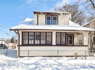 713 Wadsworth Ave, Waukegan, IL 60085