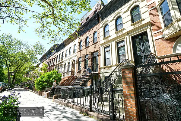 Rented by ZealEstate Group Inc | media 51