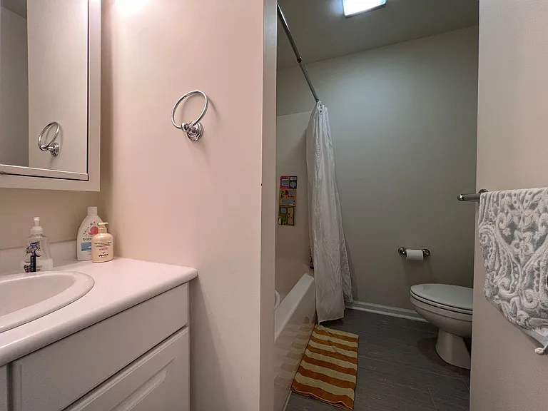 240 Newberry Ln — Photo 24