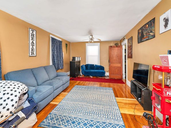 manchester-new-hampshire-95345332 picture