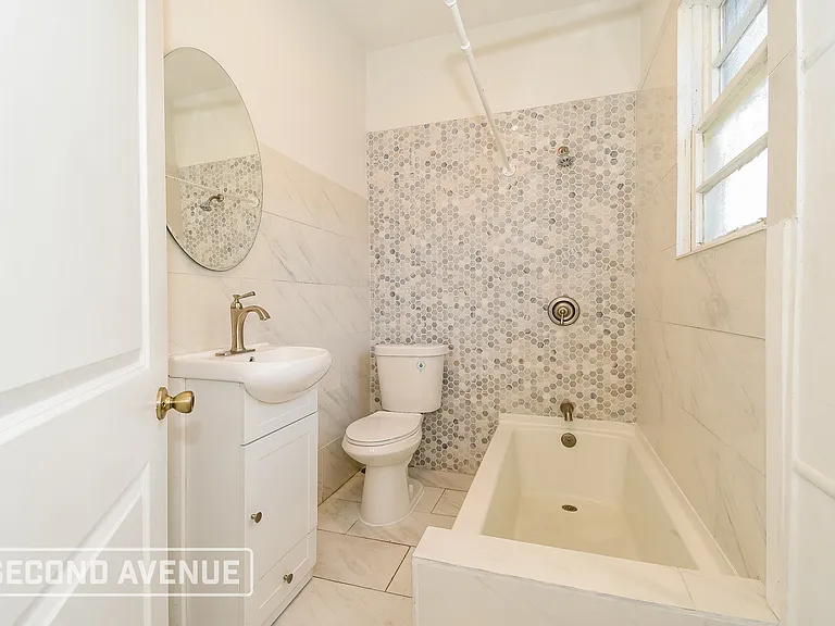 3403 Phoenix Ave — Photo 9