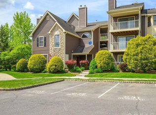 198 Blew Ct, East Brunswick, NJ 08816