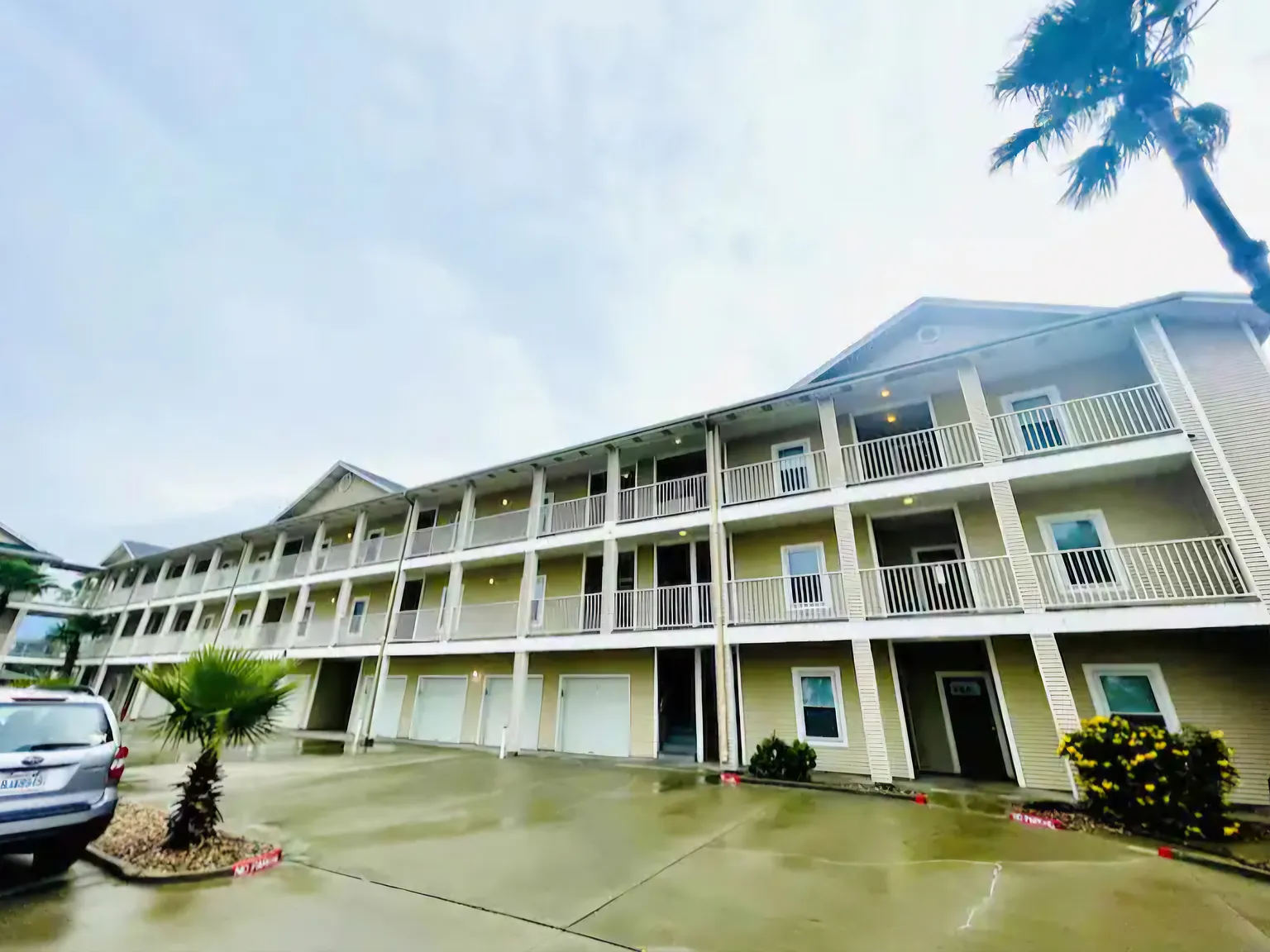 2 bed, 1326 sqft, $2,150 — Photo 1