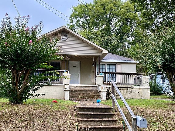5th image of 2222 N Wood Ave