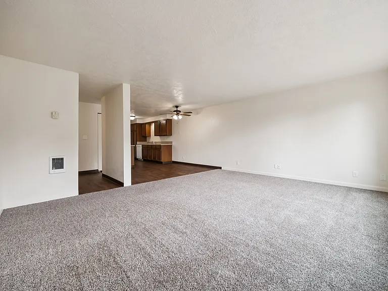 Fairmount Park Apartments — Photo 13