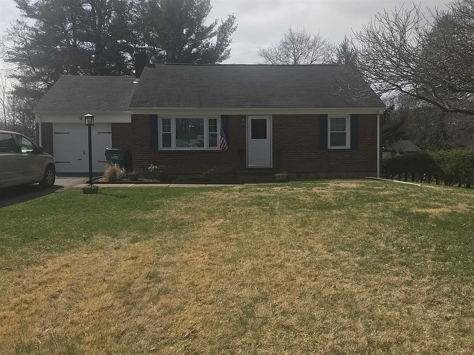 1st image of 11 Morgan Cir