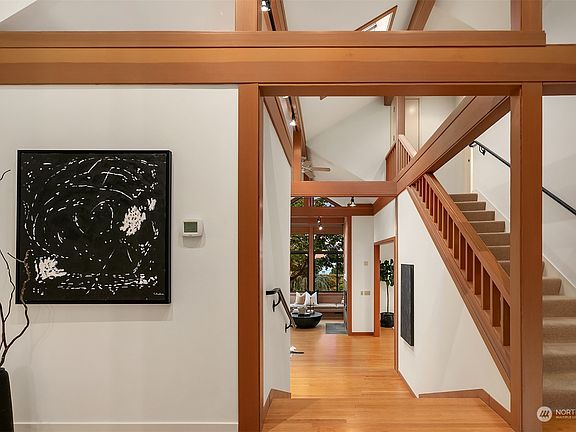 4th image of 10329 NE 55th Street