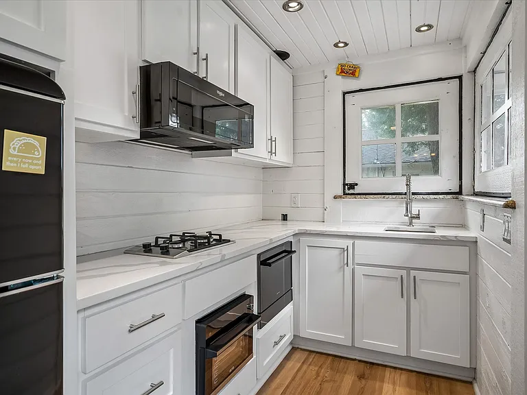 6312 Malcolm Dr — Photo 11