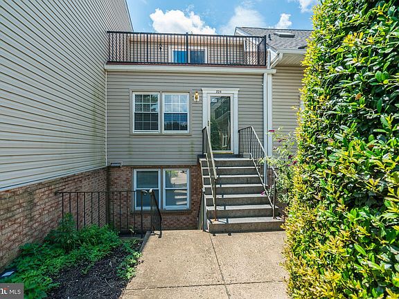 3rd image of 72 N Bedford St #72B