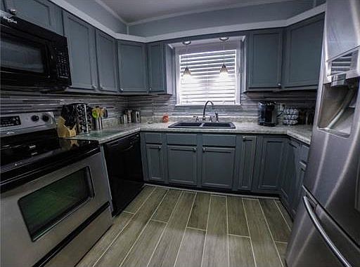 4th image of 207 E Angela Cir