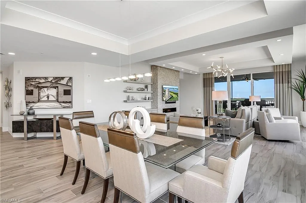 3 bed, 3.5 bath, 3421 sqft, $20,000 — Photo 3