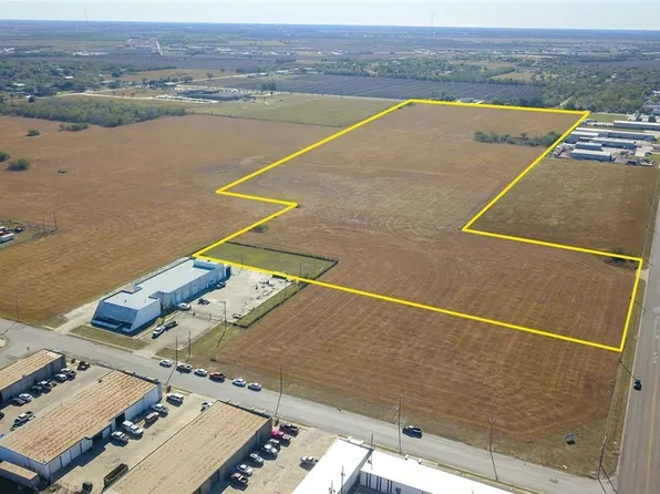 00 & 3804 N Delmar Dr, Victoria, TX 77901