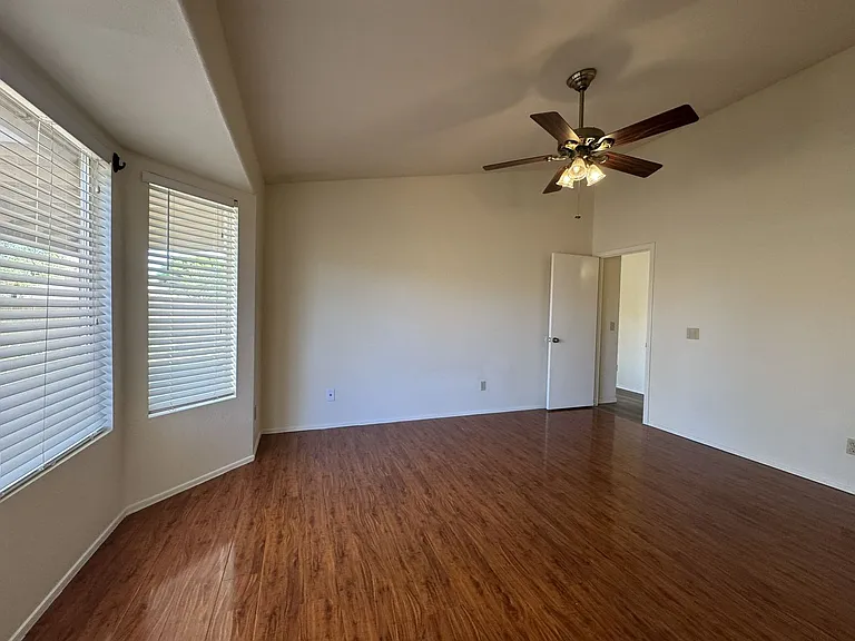 131 S Sean Dr — Photo 25