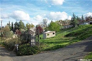 2nd image of 1840 Pear Blossom Ln