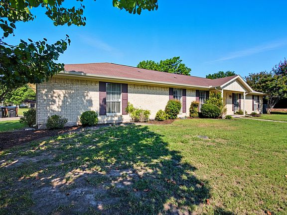 3rd image of 10304 Oak Creek Dr #10304