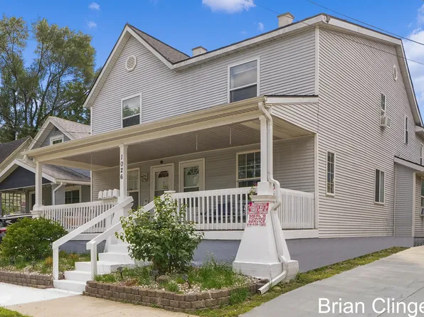 1026 Lilac Ct NE, Grand Rapids, MI 49503
