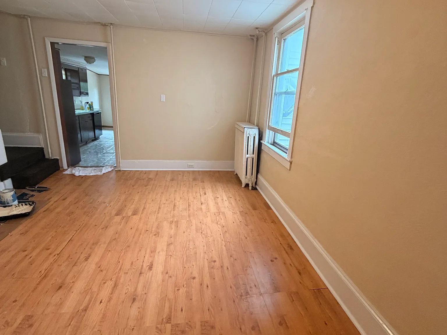 3 bed, 1.5 bath, 1218 sqft, $1,000 — Photo 4
