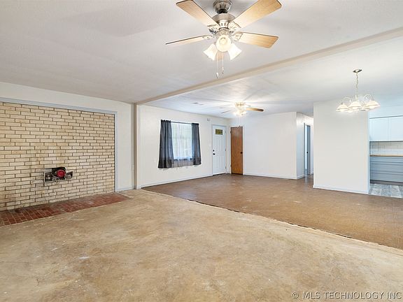 4th image of 3546 E 2000th Rd