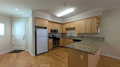 214 S Alexandria Ave Photo 1