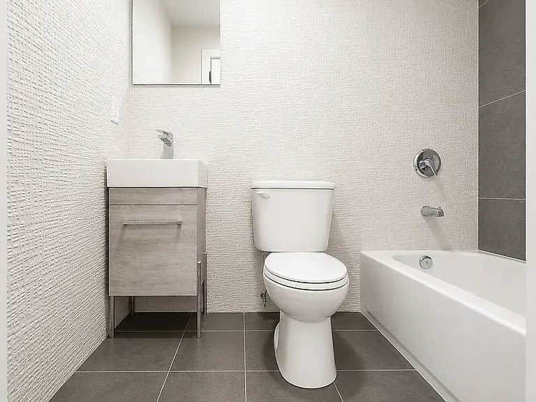 805 Quincy St #5 — Photo 4