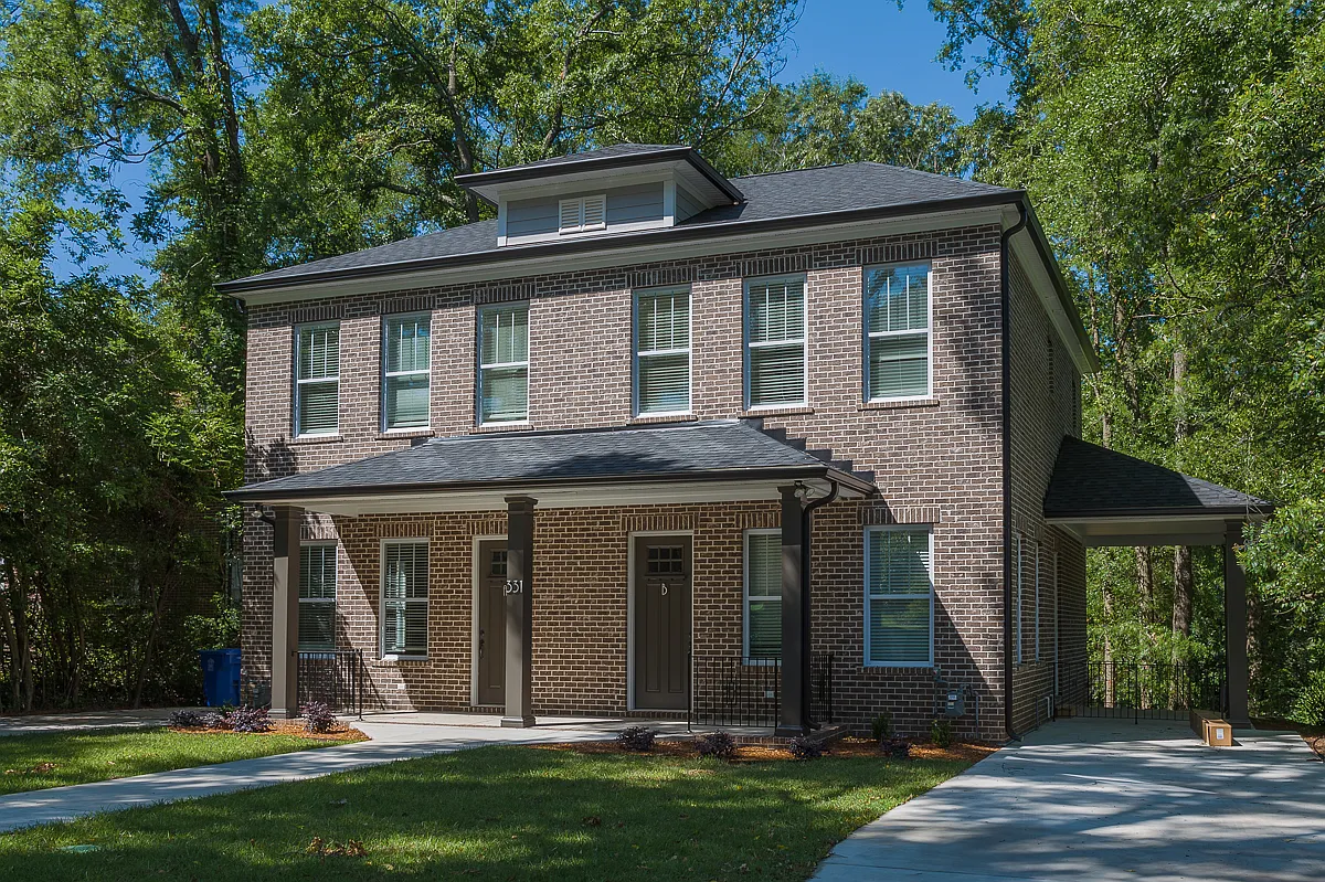 6 bed, 2800 sqft, $9,000 — Photo 1