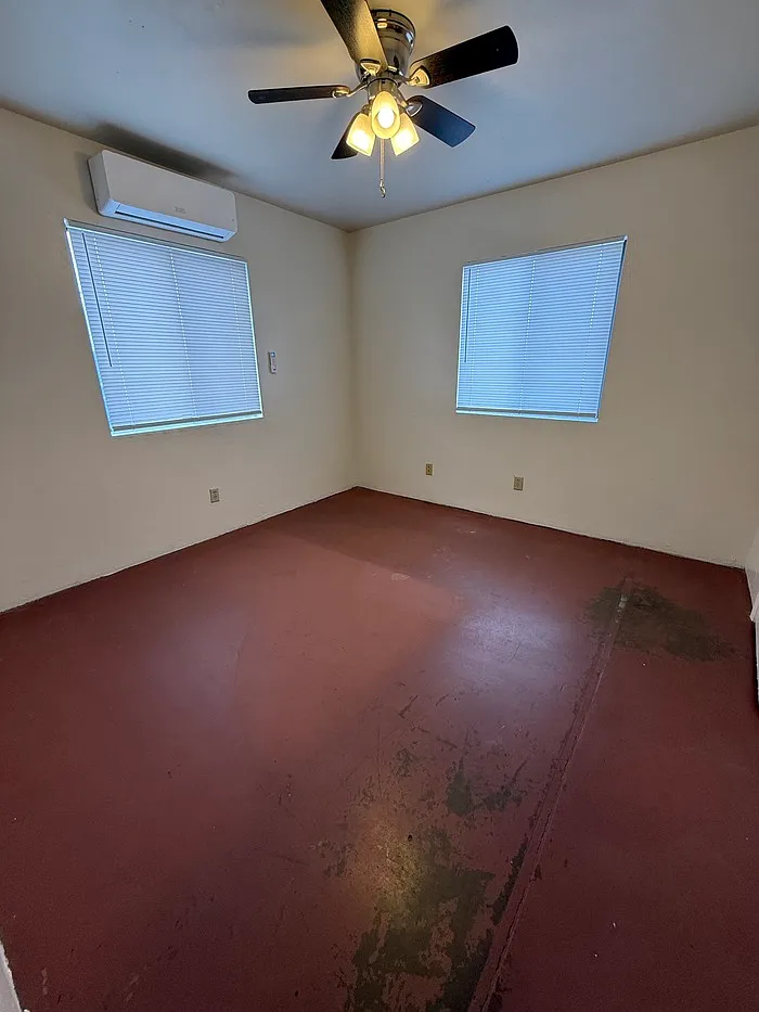 2 bed, 1.0 bath, 700 sqft, $1,000 — Photo 3