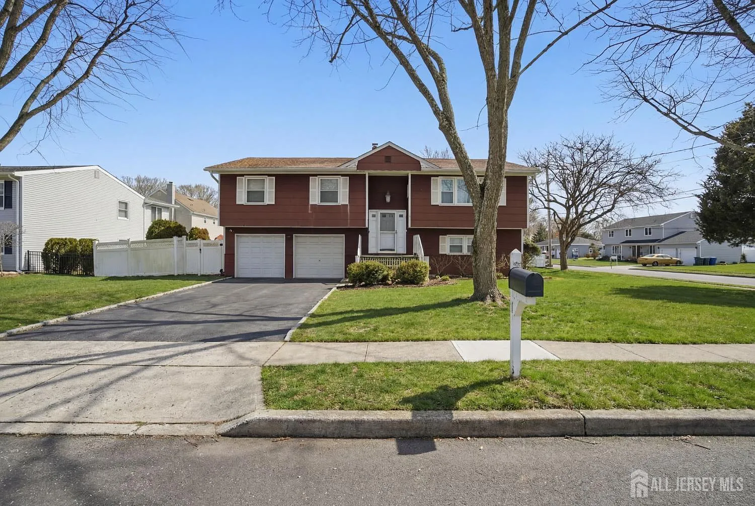 708 Auth Ave photo 1
