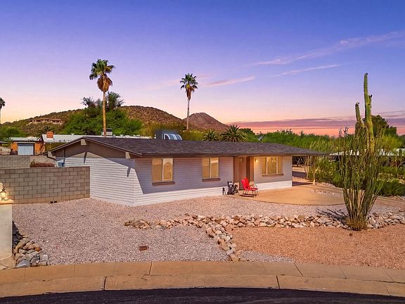 3rd image of 2743 W Calle Arandas