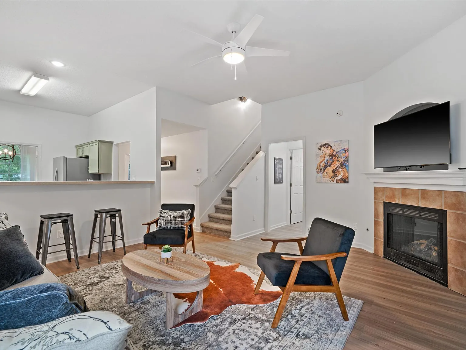 1174 Whitten Rd — Photo 4